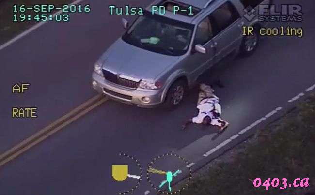 手无寸铁非裔男举手投降仍遭警察击毙