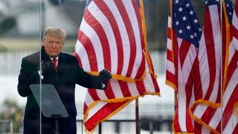 Trump Responds to Twitter&rsquo;s Permanent Account Suspension