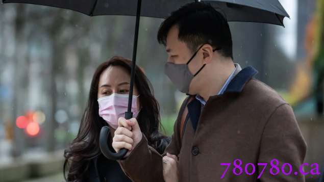 中国首次同意家属探视被关两加人，孟晚舟家人获得探亲签证来加拿大
