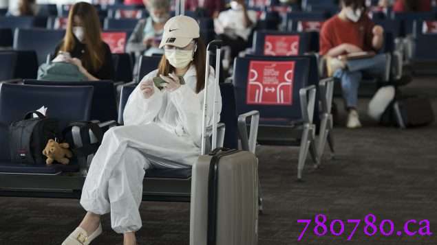 加拿大从2月22日起要求乘飞机入境者接受病毒检测并自费隔离